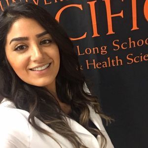 Meet your Posher, Mona